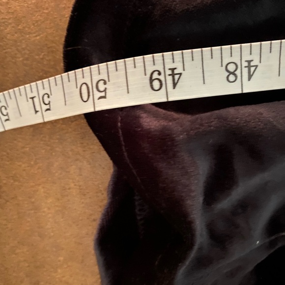 Cinema etoile black velvet robe size medium Nwt - Picture 6 of 10
